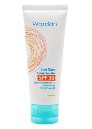 4. Wardah Sunscreen Gel SPF 30